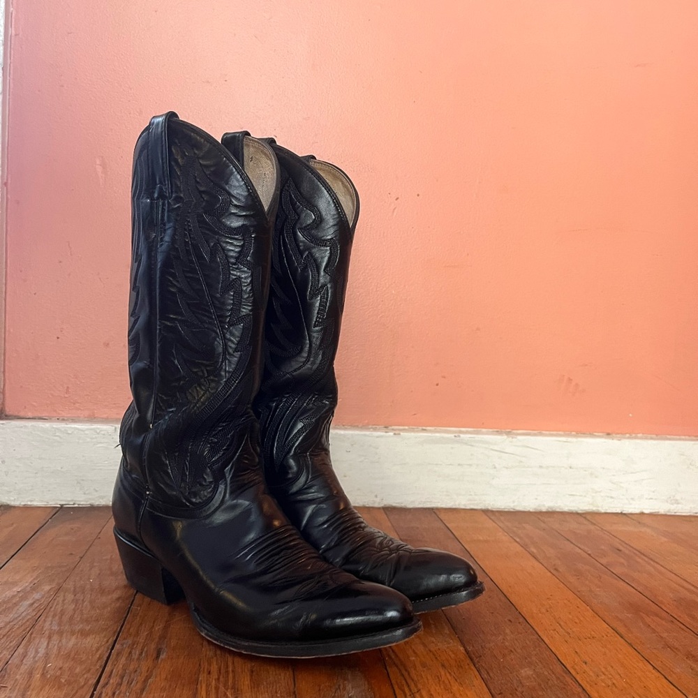 Vintage Diamond J tall Black Leather Embroidered Pointed Cowboy Boots Size 7.5